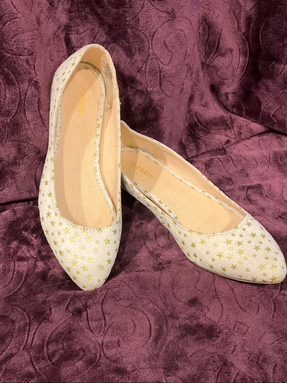 Old Navy Cream Pointed Ballet Flats with Gold Star Accents